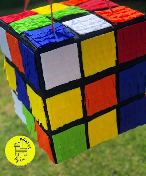 Fotos De Cubos De Rubik Rubik Cube 80s Game Pinata En 2021 Pinatas