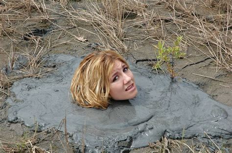 Women In Quicksand Sink Lasopatechnologies