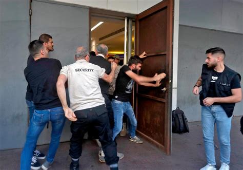 ‘i Need My Salary Anger As Lebanese Banks Reopen