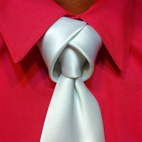 Tulip Knot By Feng Li Neck Tie Knots Tie Knots Tie Styles
