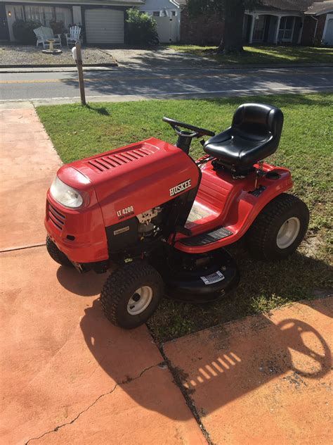 Huskee Lt 4200 Lawn Tractor For Sale In New Port Richey Fl Offerup