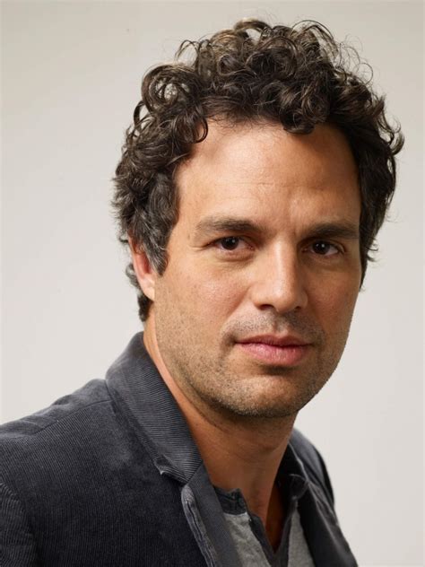 Mark Ruffalo Health, Fitness, Height, Weight, Chest, Biceps and Waist