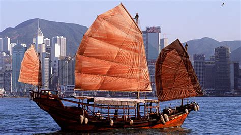 Hong Kong 10 Things To Do — 3 Charter A Junk Time