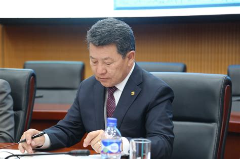 Эрүүл хүнсЭрүүл Монгол хүн хөтөлбөр эерэг үр дүн авчирна