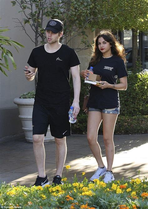 5 Seconds Of Summers Luke Hemmings Steps Out With Girlfriend Arzaylea Celebrity Outfits