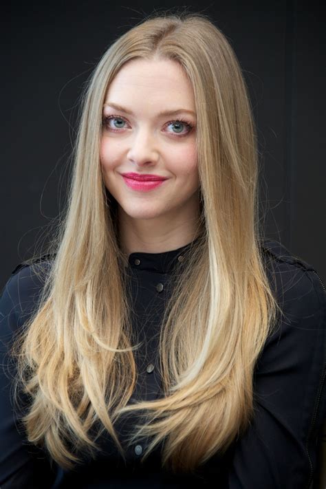 Amanda Seyfried Les Miserables Press Conference In New York
