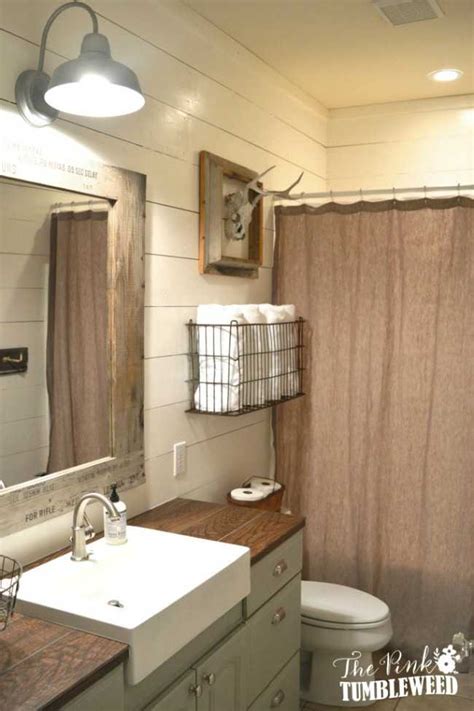 You can choose one that match your need. 20 Best Farmhouse Bathrooms to Get That Fixer Upper Style!