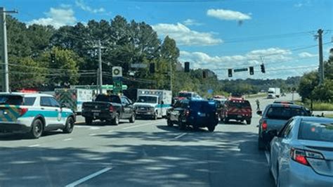 Crash in Walker County causes chain reaction involving 4 cars, GSP says