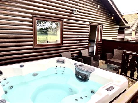 Keer Side Lodge Luxury Lodge With Private Hot Tub At Pine Lake Resort Carnforth Homepage