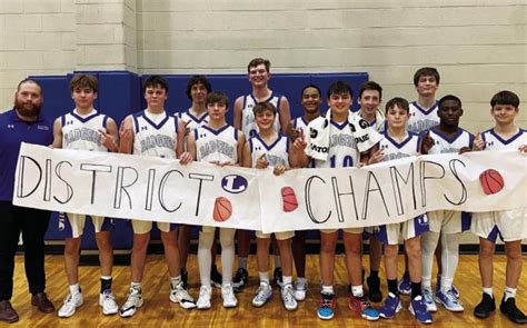 Freshman Basketball Team Crowned Undefeated District Champs Lampasas