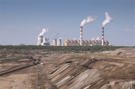 With total power of some 5.3 gw, it supplies energy to some 11.5 million households. Belchatow Power Plant | The 4,440MW Belchatów power plant ...