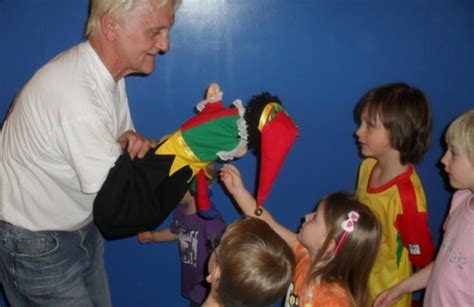 Click now to check the details! Puppentheater für Kinder im Haus St. Stephan, Oberpull ...