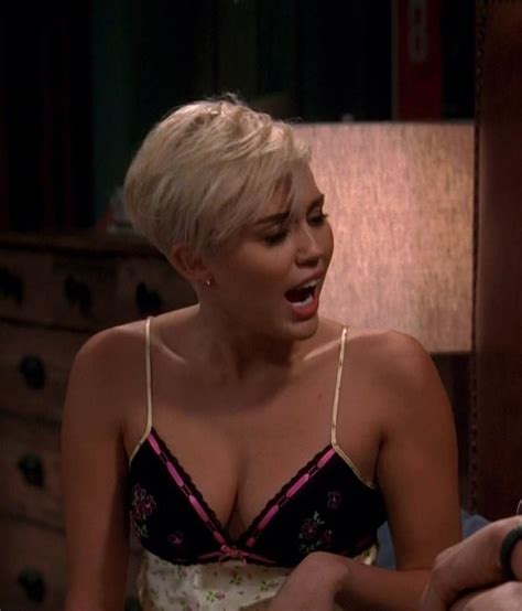 Pop Minute Miley Cyrus Two And A Half Men Photos Photo