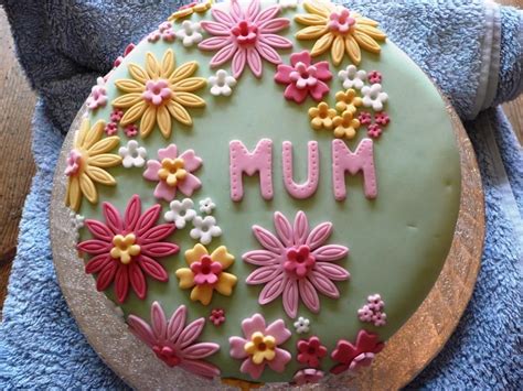 Maybe you would like to learn more about one of these? 60th birthday cake ideas for mom - Google Search ...