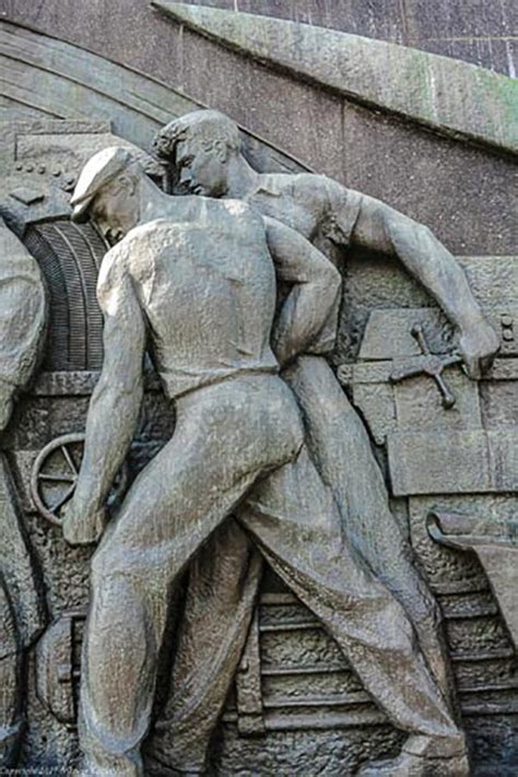 Russian Revolution At 100 Stark Soviet Statues Nkoz Photo