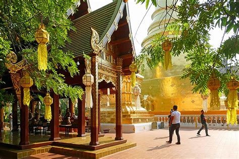 Discovering The Lanna Kingdom And The Wat Phra Singh Temple In Chiang