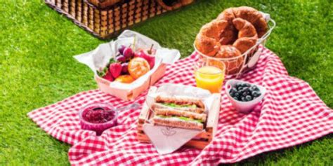 How To Pack The Perfect Picnic Huffpost Life