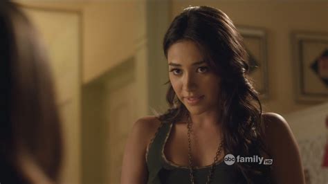 Pll 2 02 The Goodbye Look Shay Mitchell Image 23244072 Fanpop