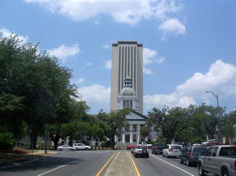 File Tallahassee Fl Old And New Capitol01  Wikimedia Commons