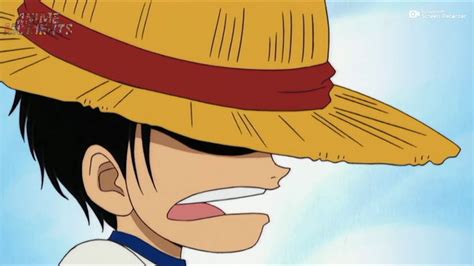 Shanks Gives Luffy His Hat - One Piece - شانكس يعطي لوفي قبعته لوفي يعد