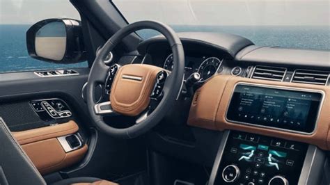 The two share the same chassis, powertrain, and interior. 2020 Land Rover Discovery Sport Gets New Technology and ...