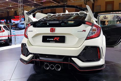 Harga honda civic type r mugen #honda #hondacivictiper #hargahondacivic. Honda Malaysia Launches New Civic Type R - Autoworld.com.my