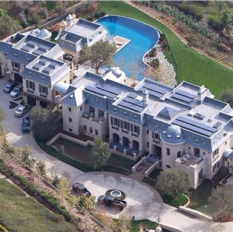 Dr Dre Purchase Tom Bradys Mansion For 40 Million