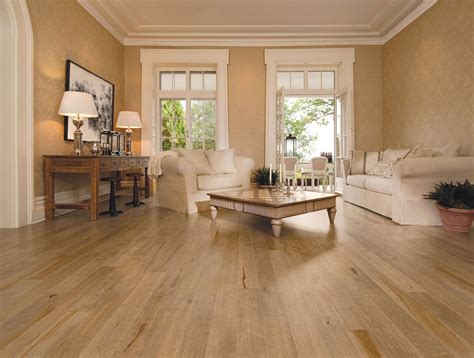 20 Attractive Living Rooms With Laminate Wood Flooring