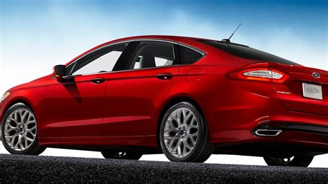 2013 Ford Fusion Debuts With Gas Hybrid And Plug In Efficiency