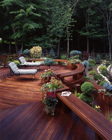 Great Ideas For Using Walk Decks And Gardens Beautyharmonylife