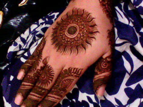 It is simple than the. Mehndi 360: July 2012