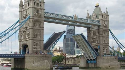 Tower Bridge London Opening And Closing สะพาน Tower Bridge Sơn