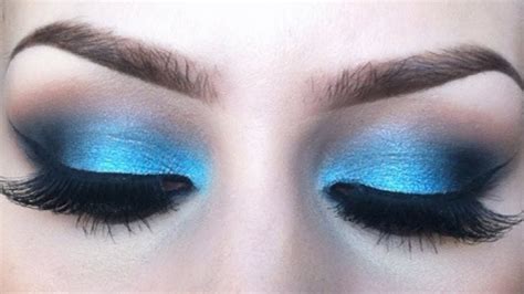 You can define your crease by going step 5. Vibrant blue eyeshadow tutorial l Sigma resort inspired look. - YouTube