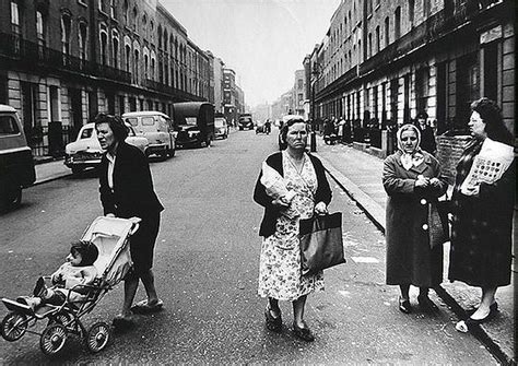 Roger Mayne Women Southam Street North Kensington 1961 Roger Mayne North Kensington Mayne