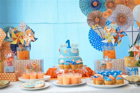 It has the checkered flags around the sides, and on top it has a speedometer. 37 Cute Kids Birthday Party Ideas | Table Decorating Ideas