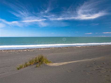 Dune E Spiaggia Di Sabbia Nera Vicino A Nuovo Plymouth Nuova Zelanda