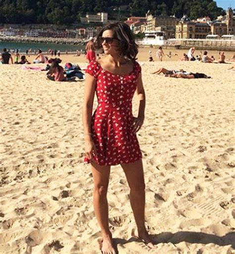 Lucy Verasamy Weather Girl Lucy Lucy Weather Bikini Photos Hot Sex Picture