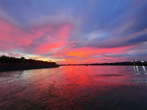 Sunset On The Ohio River Rpics