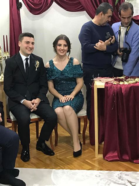 More images for berker güven annesi » Berker Esen nişanlandı