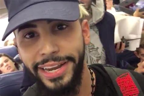 Youtube Star Documents Getting Kicked Off Delta Flight Allegedly For