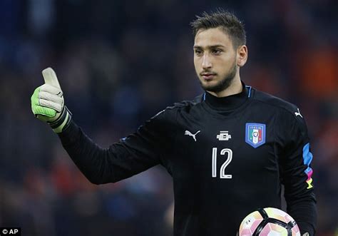 Donnarumma has started the last four games for the rossoneri and his rise to fame has been so great that the youngster does not even merit a profile on football video game fifa 2016. Gianluigi Donnarumma praises Gianluigi Buffon for advice ...