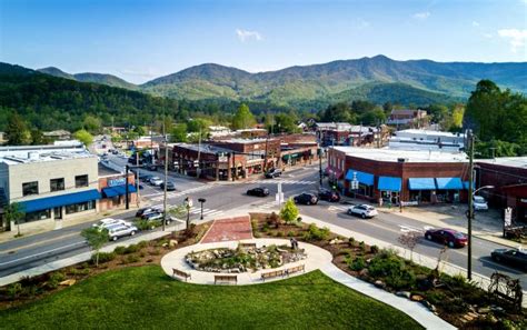 The 20 Best Western Nc Small Towns To Visit And Live In Blue Ridge