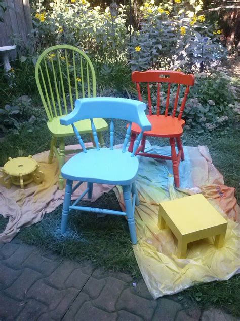Pick your garden furniture paint. Old wooden chairs and outdoor furniture spray paint. I ...