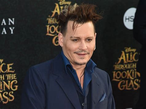 He was born john christopher depp ii in owensboro, kentucky, on june 9, 1963, to betty sue (wells). Johnny Depp 'never learns scripts and pays sound engineers ...