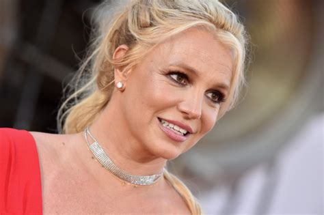 Judge Declines To Remove Britney Spears Father From Conservatorship