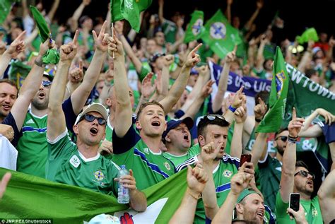 40 000 northern ireland fans kick off their euro 2016 party in nice daily mail online