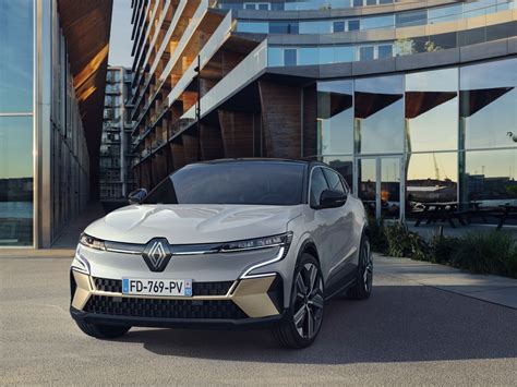 Renault Megane E Tech Electric Is Official With Ultra Thin Battery