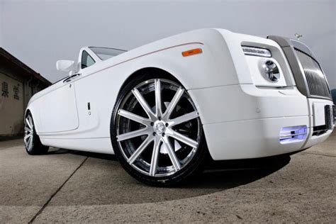 Rolls Royce Phantom Drophead On 22 Inch Lexani Wheels Pics And Video