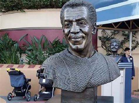 Photos Bill Cosbys Hall Of Fame Statue Removed From Walt Disney