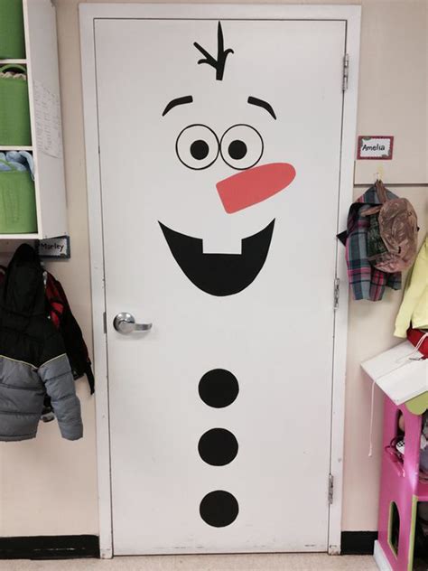 Adorable Olaf Door Themed For Winter Homemydesign